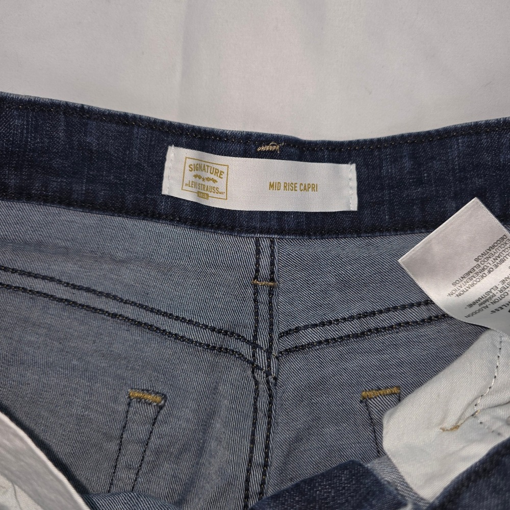 Signature by Levi Strauss Gold Label Mid Rise Capri‎ Jeans Blue Womens 16 W33 - Picture 3 of 7
